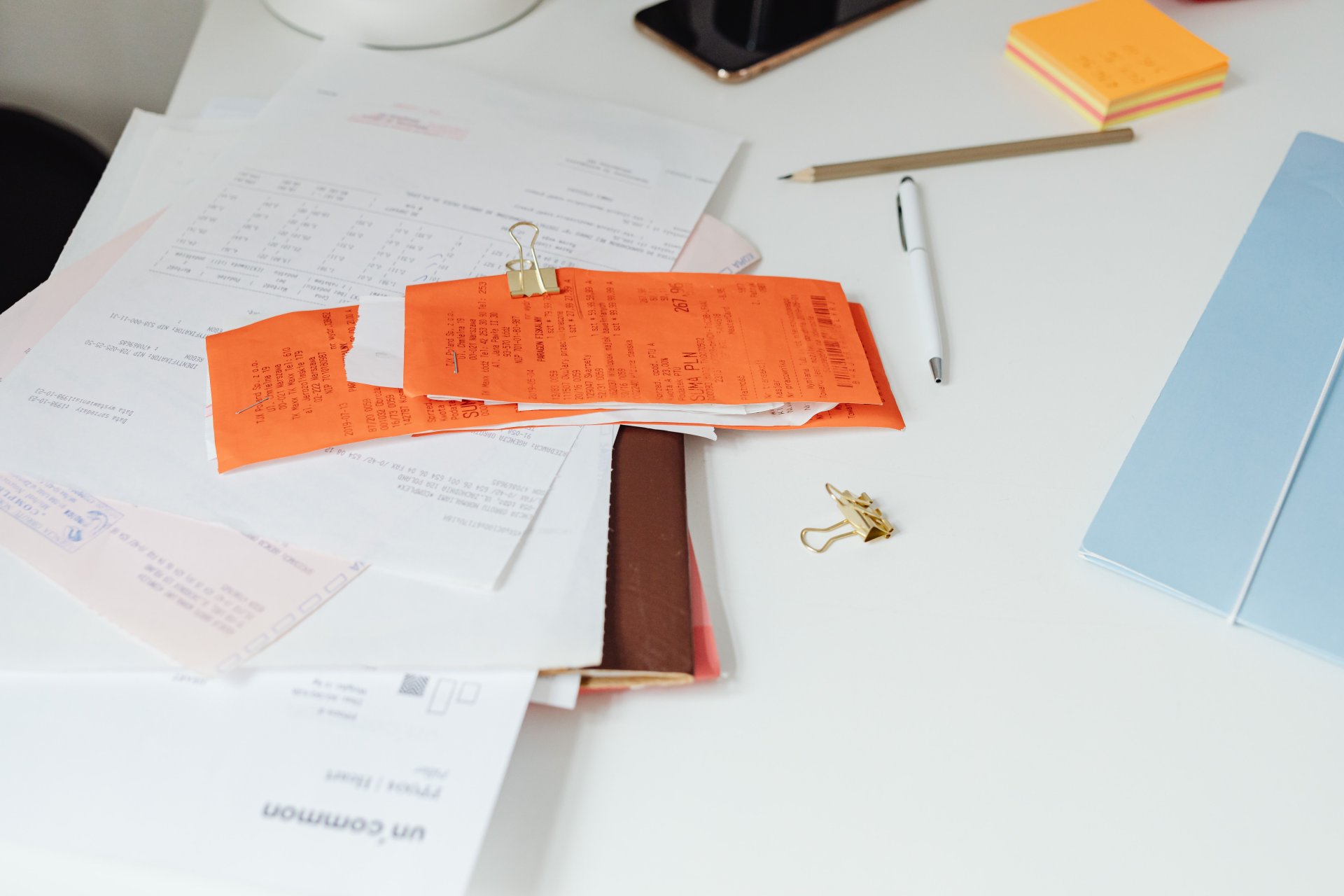Cropping a PDF Doesn't Actually Delete the Content (Here's What Does)