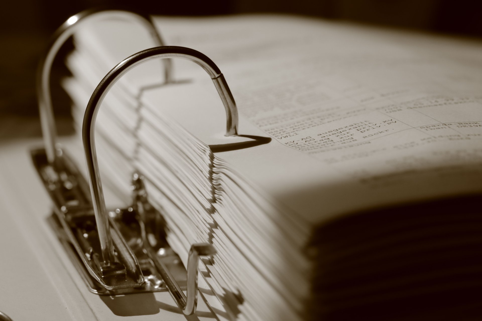 Split a Scanned PDF Into Separate Documents: Why Blank Pages Work and When They Fail
