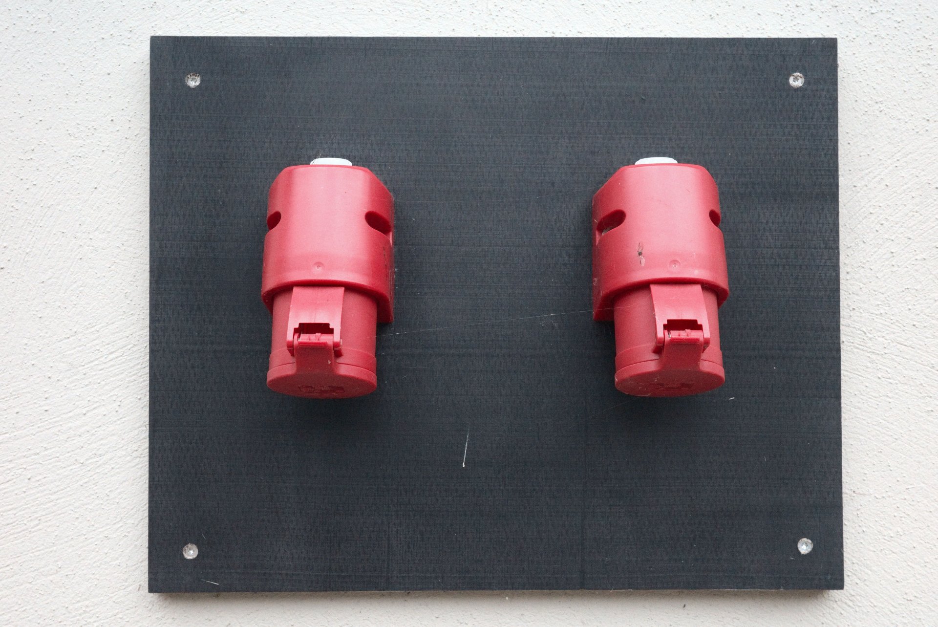 Amps to kW: Three Formulas, Power Factor, and the Mistakes That Trip People Up